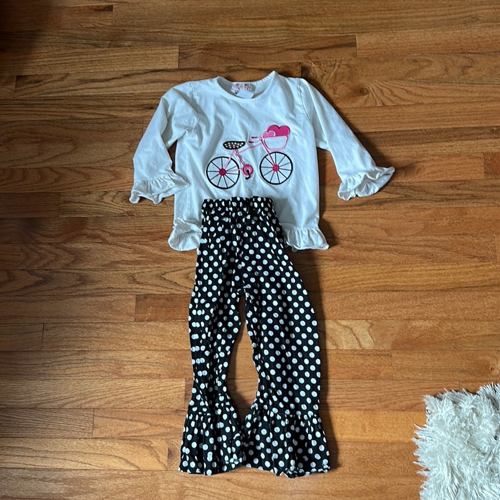 Heart outfit